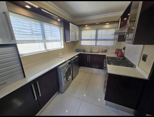 4 BEDROOM HOUSE FOR SALE IN IZINGA RIDGE